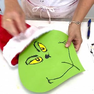 93K views · 1.3K reactions | It's a Grinch Christmas craft from a Dollar Tree ornament! I broke out another Dollar Tree wood ornament and decided to go all grinchy. It's an easy craft that can be used as a Christmas ornament - think front door or tucked on a bookshelf. Or it can go anywhere you like! You can elevate your Christmas decorations with this fun DIY! #christmas #Christmasdecor #christmasdecorations #diy #craft #crafts #crafting #grinch | Craft Klatch | Facebook