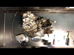 Kawasaki KZ400 Vintage KZ 400 Cafe Racer - 1/3 Engine Head Remove Cam Shaft Cylinder Flywheel Rotor