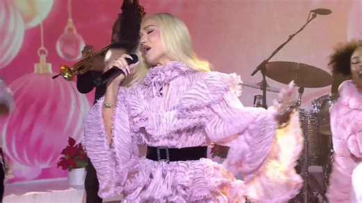 Gwen Stefani Performs ‘Shake the Snow Globe’ Live on TODAY