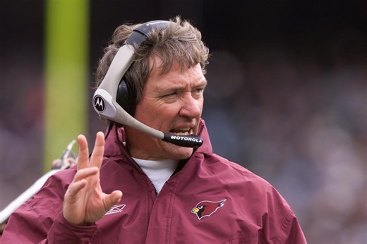 Former Arizona Cardinals head coach Dave McGinnis dies at 74
