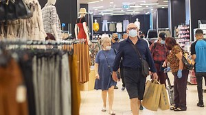 Face masks will be mandatory in shops in England from 24 July | LBC