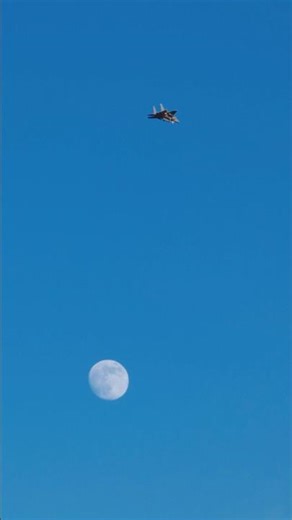 この景色をコックピットから観てみたい🌕 #新田原基地 #f15 #月