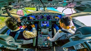 4.9M views · 42K reactions | ‍✈️ ETIHAD Boeing 787-10 "Greenliner" from Heathrow  WATCH FULL VIDEO ➡️ https://youtu.be/n1lYfq5lZiU | Just Planes | Facebook