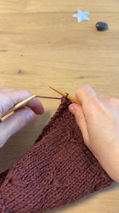 116K views · 817 reactions | The last stitch usually turns out a bit loose. If you seam your knitted piece to another, that won’t be a problem. But for “free-standing” pieces there is a fix: Knit to last stitch, lift the stitch below the last stitch onto your left needle and knit the two stitches together 臨 #knitting | Annaplexis | Facebook