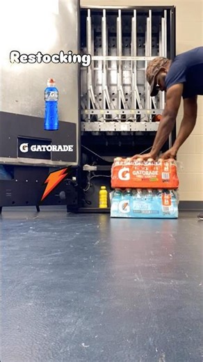 Restocking | Gatorade Drink Vending Machine #vendingmachine #vending #Vendingmachine #business