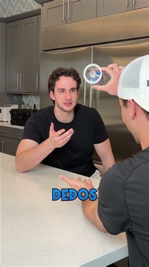 ¡El jugo se convirtió en una SERVILLETA! 🥤😲 #shorts #magia