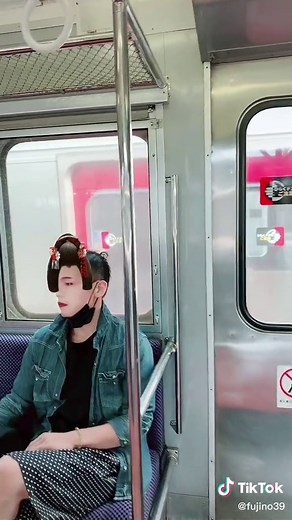 博多の女と優雅なお菓子の魅力