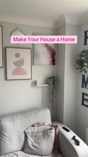 This stylish wall art Home letters with artificial flowers on the O make any room feel homely! #home #decor #wallart #tiktokmademebuyit