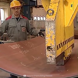 Giant Press Machine in Action | Mechanical Mind