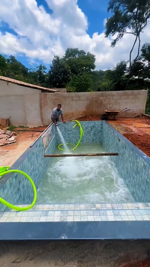 Quanto custa manter uma piscina por mês ? Eu fiz os calculos aqui … agora comenta ai se achou muito ou ta dentro do orçamento ✅ Se gostou segue a gente 🩵🩵 #piscina #satisfatorio #instareels #satisfying #satisfação #satisfyingvideos #satisfy #satisfaction #piscinas #limpeza #viral #reelsviral #instavideo #instastory #reels | Rhuan Felix