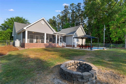 1884 Clarence Dr, Andrews, SC 29510 - MLS 2611037 - Coldwell Banker