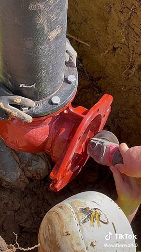 Fire Hydrant assembly installed. #firehydrant #firehydrants #watermain #watermaininstallation #excavationlife #water #pipelayer #skilled #pipecrew #skilledworker #skilledtrades #pipe #unionmoney #foryou #foryoupage #fyp #trench #union #uniongang #waterforthepeople #undergroundutility #undergroundutilities #ductileiron #backfill #excavation #citywater #citywaterworks #cityutilities #unionwork #unionstrong #unions