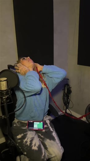 Anonima no studio 😂