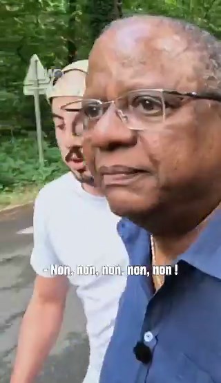 😁 #LePireStagiaire de Greg Guillotin a permis ce soir, avec Claude le Patron de l'Auto École, de démontrer 2 choses importantes humainement et socialement :1️⃣ ) Que quelqu'un de posé, de droit, avec des principes et morale, bien intégré dans la société peut péter les plombs et devenir violent , sans qu'on soit violent envers lui même.. juste avec ce qu'il voit et entend devant lui . qui lui semble inadmissible et insupportable ..!! Et pourtant tous les téléspectateurs je pense , comprennent et