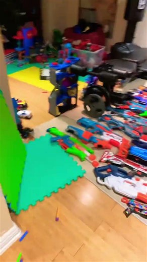 The full nerf arsenal with 70 guns