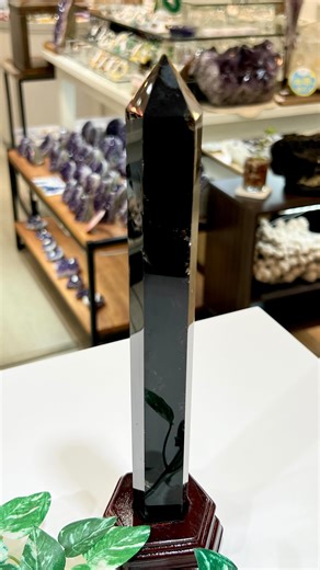 スリーエイト★スタッフ on Instagram: "魔除けの金字塔登場😎 🔻1月5日(月)朝10:30からのライブ配信にて、《モリオン》の巨大ポイントが登場です‼️ ご参加お待ちしております😍 しゃちょーのアカウント @three_eight_38 新着情報最速‼️フォロー推奨でっす(((o(*ﾟ▽ﾟ*)o))) スリーエイトスタッフ G10(ゴト)でした💂‍♀️"