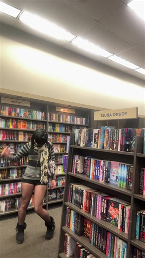 Favorite Skins Scene Music for OOTD Inspiration