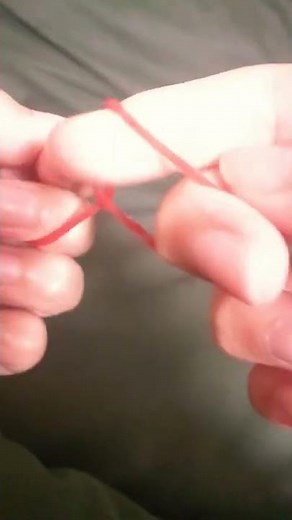How to tie a knot using rubber band