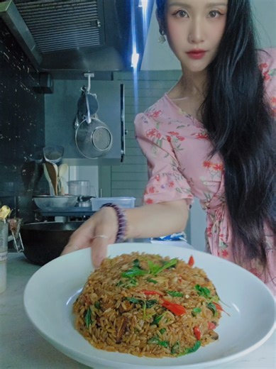 วิดีโอของ มู๋ (@mumu.matty) พร้อมเพลง Little Love Song - kixx John & Tokyo.Beats & Tokyo.BeatsCreation