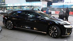 Lucid stock pops on Q4 results, announces CEO transition