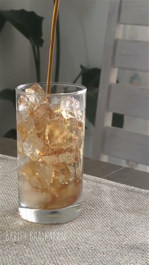 Simple Iced Coffee Hack for Hot Days #recipe #beverage #coffeelover #homemade #homemadefood #food