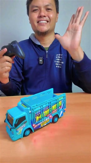 Spill Fitur Mainan Mobil Remot Truck Oleng Basuri ini lumayan banyak fiturnya loh!