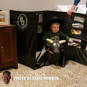 Craig Hummer, broadcaster turned rider scout, has the call on future PBR superstar Nash Jackson (🎥: FB/Eugene Smith) | PBR