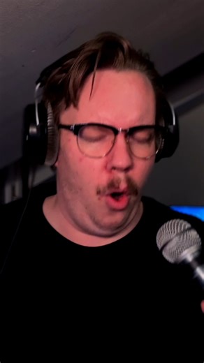 I sing "Three Corn Patches", a simple blues-rock song Elvis recorded in July 1973. The song appeared as the closer of the album "Raised on Rock" which was released in October of the same year. I had fun singing it, it's a catchy little tune. Hope you like my rendition! TCB⚡️ | Torben Otten