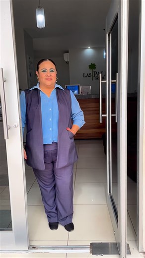 HOTEL LAS PALMAS on Instagram: "¡Tu descanso ideal te espera en Hotel las Palmas! 🌴✨ ¿Planeando el fin de semana? No busques más. Ven a relajarte con la comodidad que te mereces. 🛌 Habitaciones cómodas y seguras. 📍 Ignacio Romero #99, San Benito. 💰 ¡Desde $960 la noche! No dejes pasar la oportunidad y reserva ahora mismo: 📲 (662) 419 2133 ¡Te esperamos! #Hotel #hermosillo #viral #turismo"