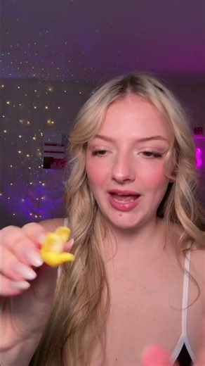 PEELABLE BANANA GUMMIES?!✨🍌 #amossweets #candy #peelablegummy #food