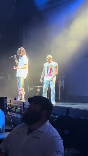 Chris Brown & Lil Baby - Addicted: R&B Magic Live