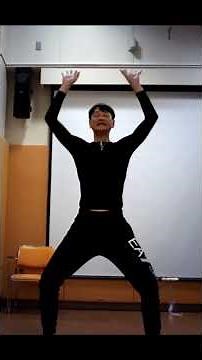Dynamic stretching exercises to the music of "Comparing Heights"! Recommended for those who don't...