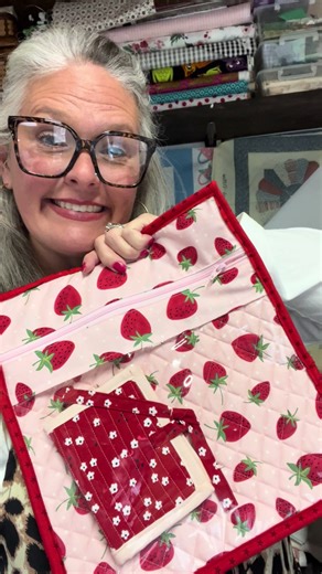 Feeling boujee today and felt like I needed a new project bag to go with my new cross stitch project………. So I went and made one 🫢 #crossstitchlover #sewingtiktok #fabricstash #projectbag #hobbylobby