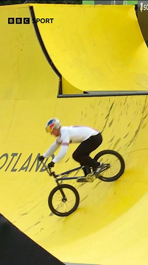 A double flair from Kieran Reilly to win gold at the UCI World Championships! 🤯 #BMXRacing #BMX #KieranReilly #Cycling #GlasgowScotland2023 | BBC Sport