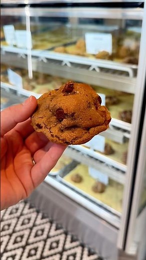 This place might just have the BEST cookies in all of Tennessee 🤤🍪🔥 #franklin #family #cookies