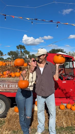 Come pick your perfect pumpkin Oct 10–19 and show off those fall vibes 🍂 Don’t forget to tag us in your pics ! | St. Pete Pier