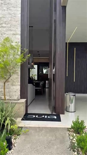 🌿 Conheça o Lifa — um condomínio horizontal pensado para quem quer viver com mais conforto, segurança e qualidade de vida. Com casas modernas, opções de sobrados e térreas, lazer completo e uma localização estratégica ao lado de Senador Canedo, o Lifa une arquitetura contemporânea, contato com a natureza e praticidade para o dia a dia. ✨ Ambientes amplos ✨ Condomínio fechado com segurança ✨ Área de lazer completa ✨ Projeto moderno e sofisticado Quer conhecer as plantas, valores e condições de l