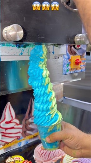 Softy ice cream cup Yummy ice cream #softicecream #icecream #foeyourpage #streetfood #chocolate