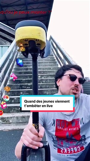 C’est la deuxième fois que je le fais embêter par des petits en lives qui n’ont aucune éducation, ils faisaient des bruit cheloux et essayais de me déconcentrer quand je montais les marches en monocycle. #monocycle #livetiktok #casos #live #rediffusion