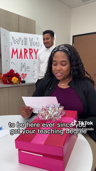 School proposal surprises beloved teacher! | Proposal Surprise