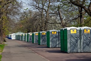 Five Ways to (Discreetly) Pee in Public