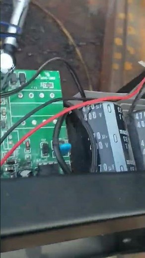 réparation d'un poste à souder à l'atelier mécanique