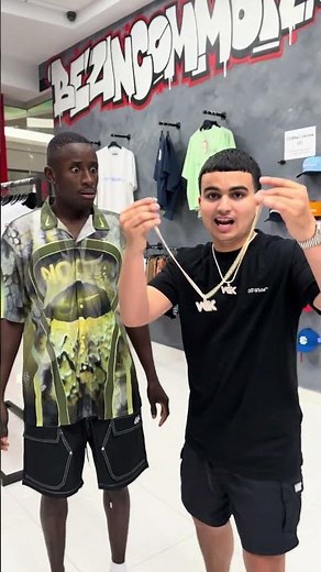 Jean CarloMTB wears the best outfit in Puerto Rico 😱 keep watching