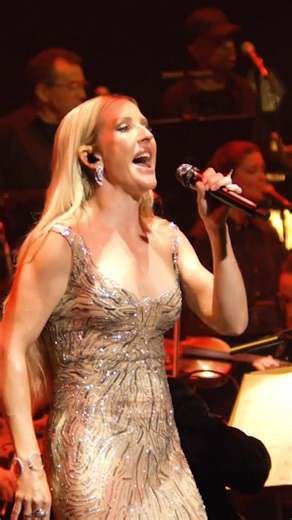 Ellie performing My Blood live at the Royal Albert Hall 🖤