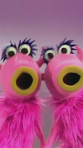 Mahna Mahna and The Snowths week may be over, but this song will be stuck in your head for the rest of time. 🎶 The Muppet Show is available on @DisneyPlus. #TheMuppets70 | The Muppets