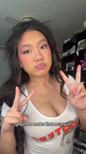 Effortless Makeup Routine with Hooters Girls