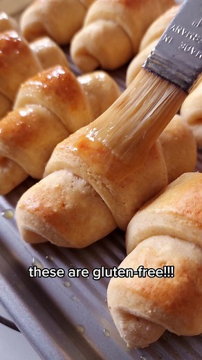 Soft and Fluffy Gluten-Free Crescent Rolls Recipe