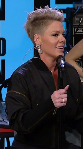 P!nk Shows Off Her Band’s Incredible Harmonies (2023)