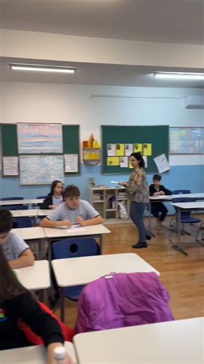 Cu ocazia Zilei Scrisului de Mână, la Spectrum Ploiești s-a desfășurat un concurs dedicat elevilor de gimnaziu (clasele V–VIII), având ca scop promovarea scrisului corect, lizibil și îngrijit. Proba de concurs a constat în scrierea după dictare a unui text adaptat nivelului de vârstă, elevii fiind evaluați în funcție de lizibilitatea scrisului, așezarea în pagină, respectarea normelor de ortografie și punctuație. La finalul concursului au fost acordate: 🏆 Premiul I, Premiul II, Premiul III și 5