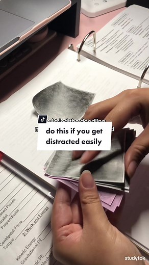 Didnt believe it worked at first. Next thing you know I’m 3 hours into studying 😂😂 #studytok #studytips #studyhacks #doodlingmethod